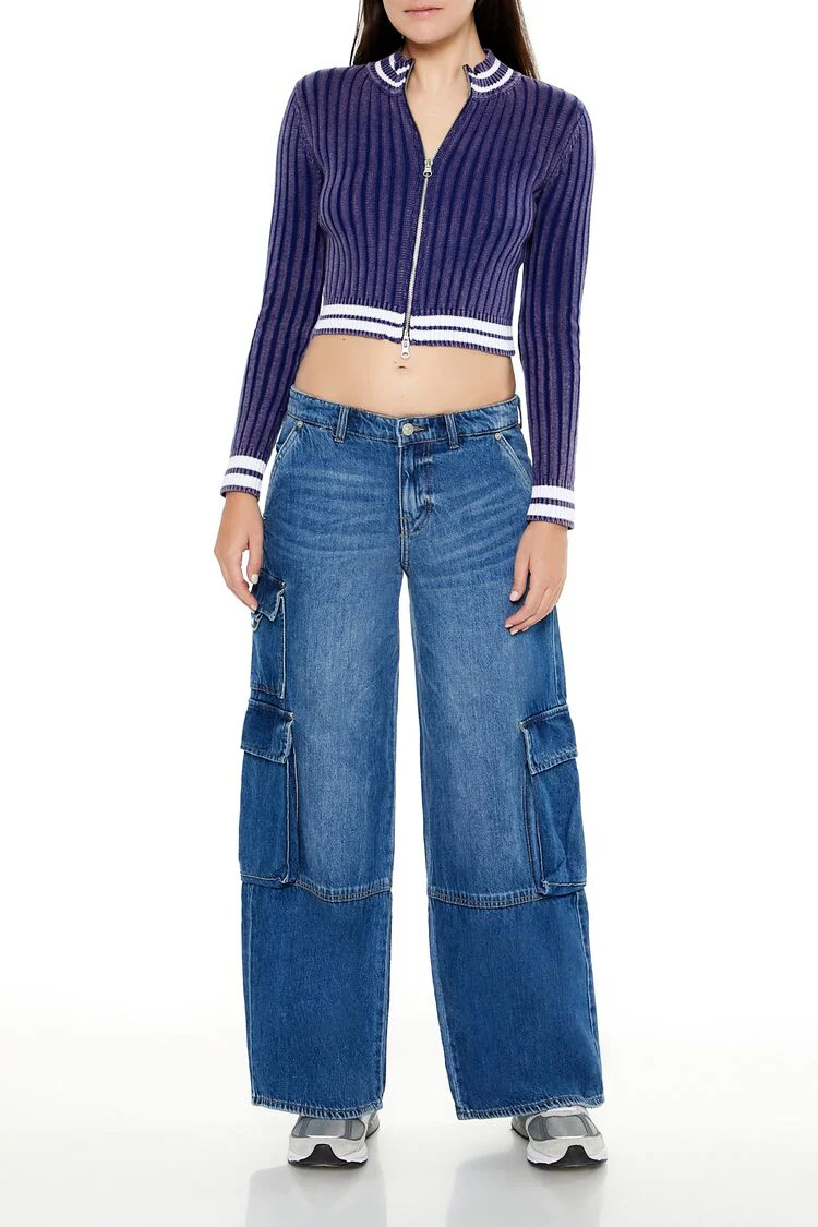 Low-Rise Wide-Leg Cargo Jeans