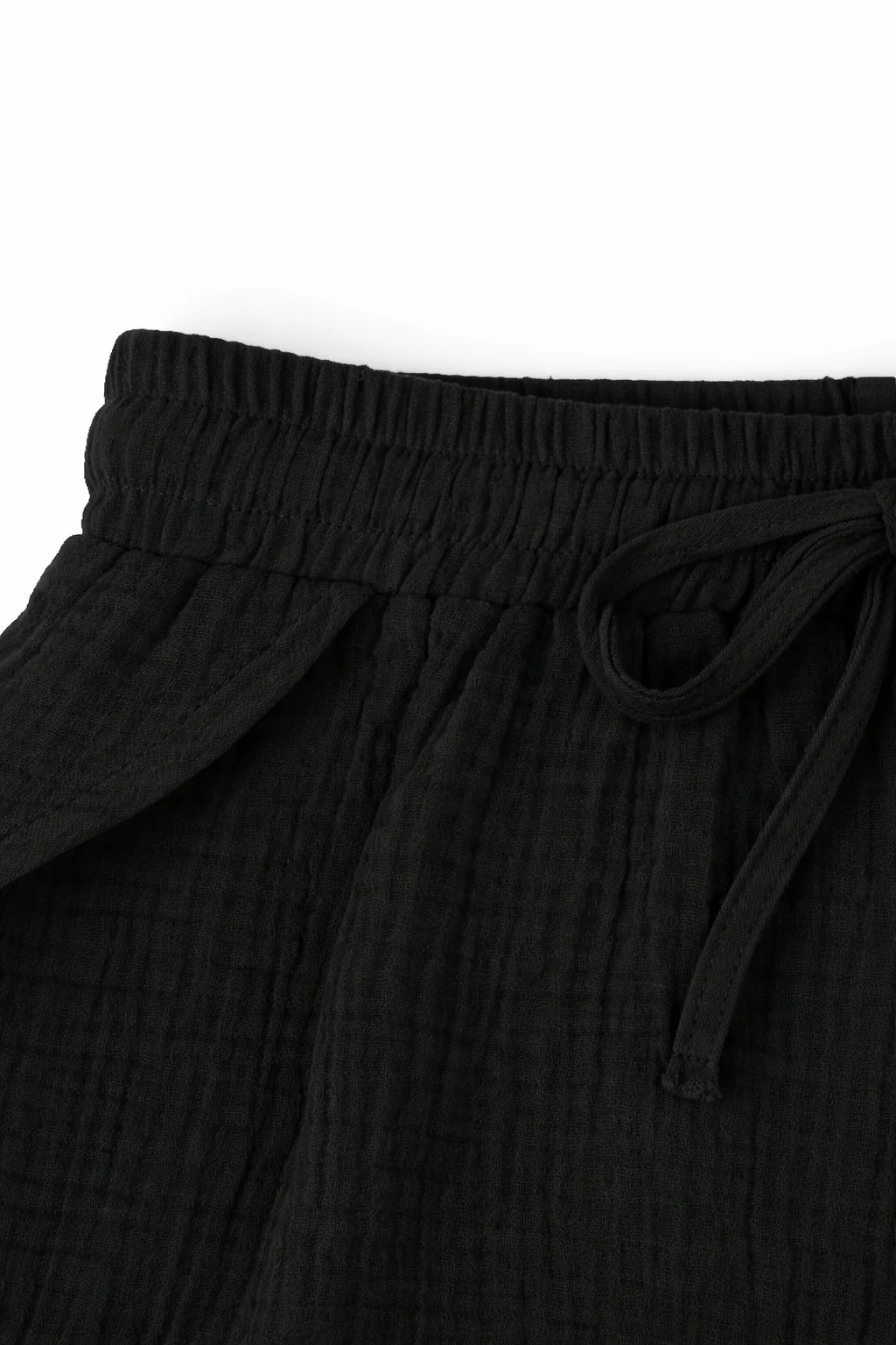 Lightweight Long Sleeve Shirt With Matching Shorts - Image 14